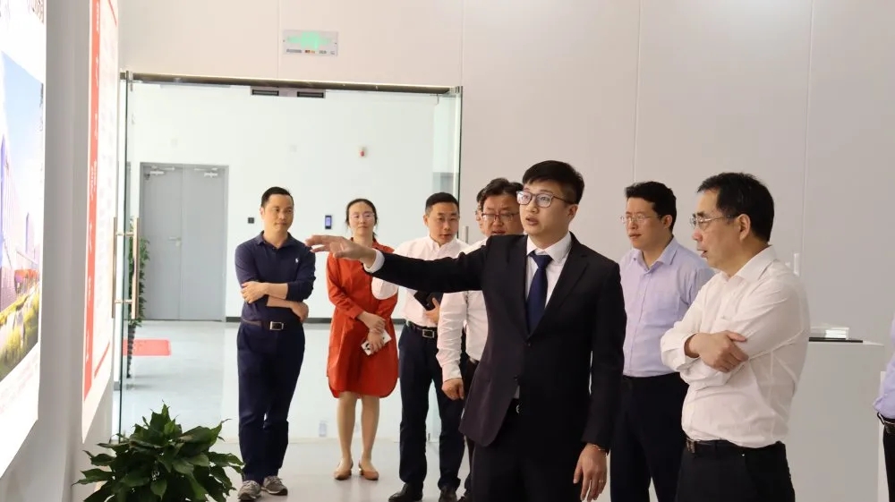 2.webp.jpg 2.webp.jpg